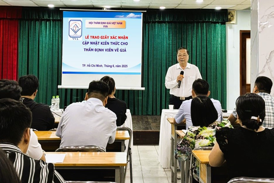 Hội Thẩm định giá Việt Nam tổng kết lớp cập nhật kiến thức CNKT2025.10 tại TP Hồ Chí Minh