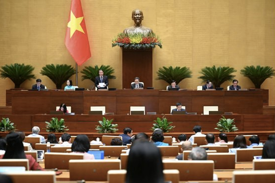 Vấn nạn hàng giả, hàng nhái, thực phẩm bẩn được bàn luận trên Quốc hội