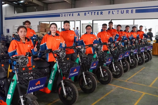 Ahamove triển khai sử dụng 1.000 xe điện Selex Motors