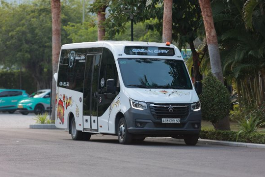 Xe buýt mini - lời giải cho bài toán giao thông đô thị và du lịch thông minh