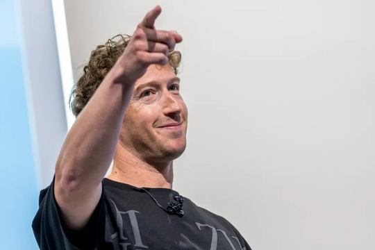 Giấc mơ AI nghìn tỷ USD của Mark Zuckerberg: Vung núi tiền chiêu mộ phù thủy dữ liệu, tái thiết Meta thành cỗ máy siêu trí tuệ vô địch thiên hạ