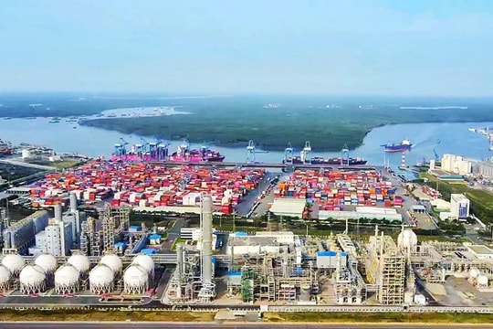 Thủ tướng chỉ đạo khẩn trương triển khai xây dựng cảng biển 50.000 tỷ đồng
