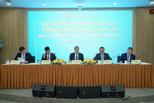 ĐHĐCĐ Vietnam Airlines: Đặt kế hoạch Doanh thu kỷ lục hướng tới vị trí top 2 Đông Nam Á, lợi nhuận trước thuế quý 2 ước đạt 1.600 tỷ đồng