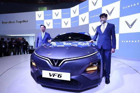 Ông Phạm Nhật Vượng sắp "mang cả Vingroup" tới nước GDP vượt Anh, Pháp, Nga, Elon Musk lại chần chừ