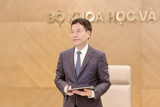 Bộ trưởng Nguyễn Mạnh Hùng: "Ở lại để tiếp tục cống hiến đã khó, nhưng rời đi để tạo không gian phát triển cho người kế nhiệm còn khó hơn"