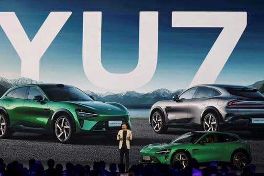 Bán 20 vạn xe điện trong 3 phút, cổ phiếu ‘gã khổng lồ’ công nghệ Trung Quốc chạm đỉnh lịch sử, đe dọa vị thế của BYD, Tesla