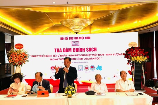 Khối doanh nghiệp tư nhân có cơ cấu “bất thường”, doanh nghiệp lớn và vừa chỉ chiếm 3%