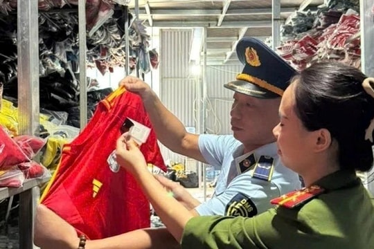 Khởi tố chủ kho hàng kinh doanh Hà Nội, phát hiện hơn 35.000 hàng giả, trị giá hơn 6 tỷ đồng