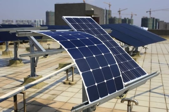 Kỳ tích Nhật Bản: Tìm ra loại pin mặt trời thế hệ mới Trung Quốc không thể ngờ, là 'vũ khí' bắn trúng 3 đích chỉ với 1 mũi tên