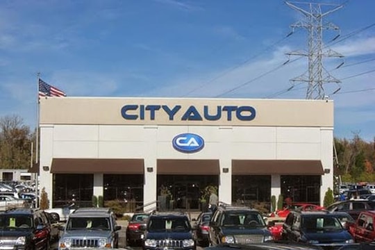 Cổ phiếu nhà phân phối xe Ford, Hyundai top đầu Việt Nam bất ngờ tăng vọt: Điều gì đang diễn ra?