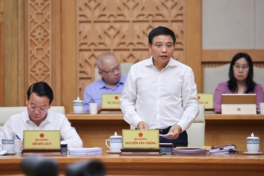 Bộ trưởng Bộ Tài chính: Kinh tế Việt Nam "ngược chiều" với triển vọng suy giảm của thế giới, tăng trưởng vượt  dự báo, cao nhất trong vòng hai thập kỷ