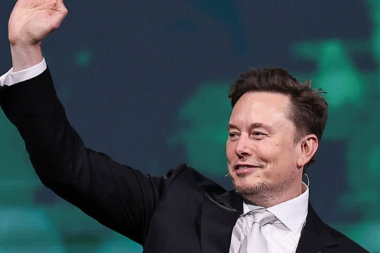 Bỏ lại xe điện, Elon Musk bán giấc mơ robot cho cả thế giới: Sẽ nâng giá trị Tesla lên tới 10.000 tỷ USD, hàng nghìn xe không vô lăng, không bàn đạp sắp lăn bánh