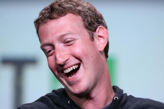 Đòn hiểm của Mark Zuckerberg: Không cạnh tranh được bằng sản phẩm thì hút máu nhân tài, Apple trở thành nạn nhân mới nhất