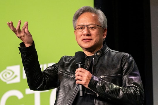 ‘Nhà buôn vũ khí’ AI đầu tiên đạt vốn hóa 4.000 tỷ USD: Kỳ tích vĩ đại của Jensen Huang đưa Nvidia trở thành trụ cột quyền lực mới ở thung lũng Silicon