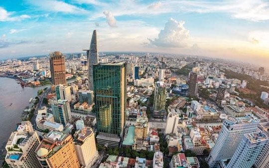 Sức cầu bất động sản được kích thích bởi lãi suất ổn định, giá bán sơ cấp tăng vọt