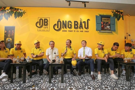 Cà phê Ông Bầu có liên quan gì tới bộ 3 bầu Đức, bầu Thắng và bầu Hải?