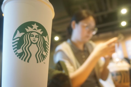 Starbucks bị chê đắt khi rao bán 10 tỷ USD cho hoạt động kinh doanh ở một nước Châu Á