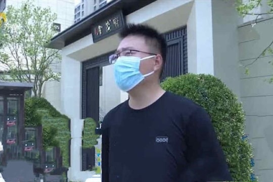 Người đàn ông mang hơn 14,5 tỷ đồng tiền đền bù đất đi gửi tiết kiệm, 1 năm sau đến rút thì được thông báo: “Tiền của anh chưa từng được gửi vào ngân hàng”