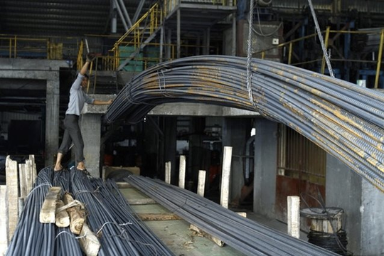 Đầu tư công tăng mạnh, dự án dồn dập khởi công kéo giá vật liệu xây dựng “leo thang”