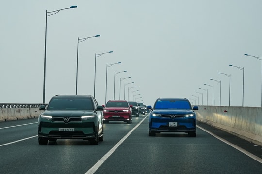 Tỷ phú Phạm Nhật Vượng tiếp tục "giàu thêm" 14.000 tỷ