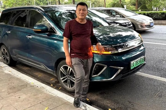 “Tôi chạy xe điện vì nghèo”: Chỉ 1 câu nói đã lý giải vì sao Trung Quốc đi trước nhân loại những 10 năm