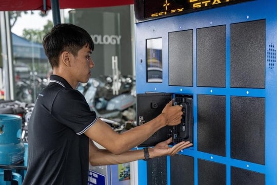 Loạt xe máy điện đổi pin đang bán ở Việt Nam: Giá chỉ từ 20 triệu đồng, trạm đổi đã phủ khắp Hà Nội