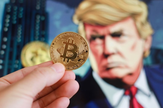 Tổng thống Mỹ Donald Trump ký ban hành đạo luật tiền số