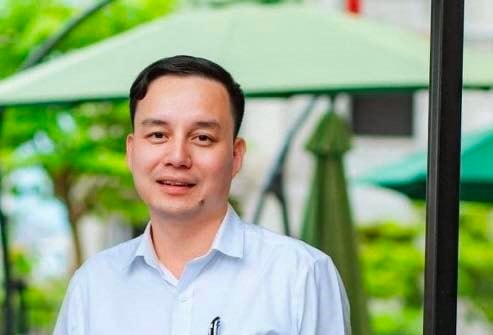 Chủ khách sạn hỗ trợ gia đình nạn nhân vụ lật tàu ở Hạ Long xúc động: "Hàng trăm người tìm đến trong đêm"