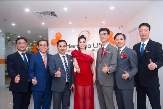 Hoa hậu Phan Kim Oanh công bố hợp tác đối tác với Hanwha Life Việt Nam