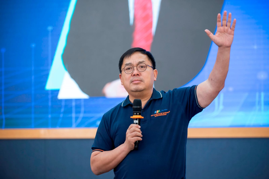 Sinh viên hỏi "Trong tuyển dụng, doanh nghiệp có sự phân biệt giữa các trường ĐH hay không?", ông Hoàng Nam Tiến tiết lộ luôn những trường được đánh giá cao