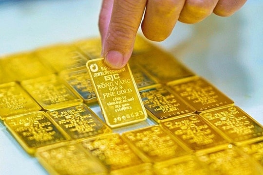 Sáng 22/7: Giá vàng thế giới ''nổi sóng", vàng trong nước tăng vọt