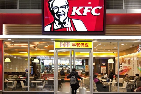 'Vua gà' KFC: Mở 10.000 cửa hàng tại thị trường tỷ dân, CEO dành hàng giờ quan sát cách khách ăn uống 
