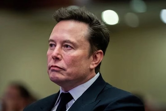 'Tôi thấy xẩu hổ khi lái nó' - Chủ xe Tesla tức giận đồng loạt tẩy chay: Vận mệnh Tesla bấp bênh hơn bao giờ hết!
