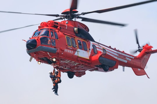 Airbus Helicopters trúng thầu cung cấp trực thăng Airbus H225 cho Sở Cứu hỏa Tokyo. Nhật Bản.