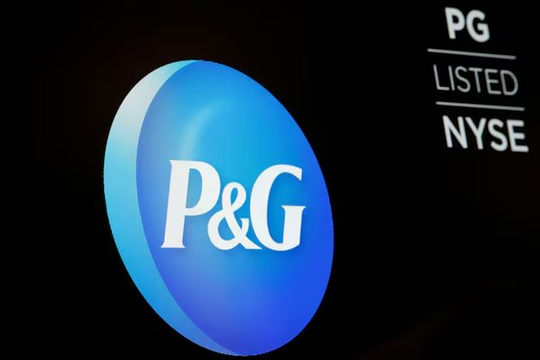 Sau sa thải 7.000 nhân sự, P&G tiếp tục thay CEO