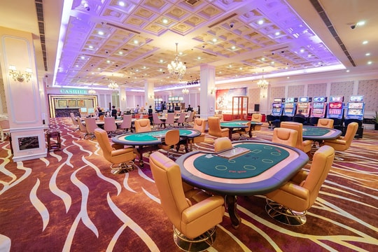 Lỗ đầm đìa 6 năm liên tục, công ty sở hữu casino lớn nhất Hạ Long bất ngờ có lãi, cổ phiếu tăng trần 3 phiên liên tục