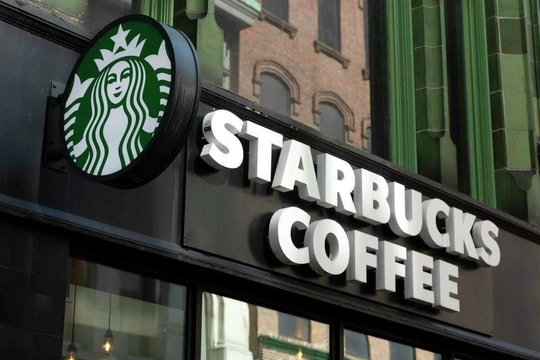 Starbucks từ bỏ mô hình cửa hàng nhận đặt online