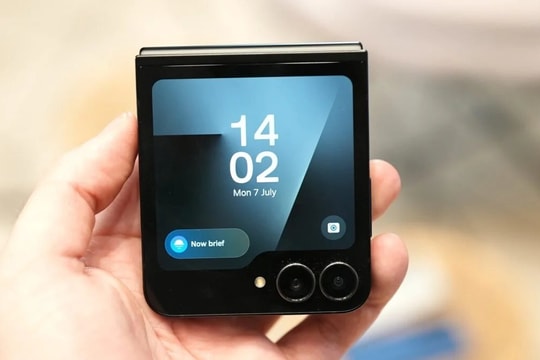 Mẫu điện thoại bị "hắt hủi" trong màn ra mắt bóng bẩy của Samsung: Lẽ ra đã tỏa sáng nếu không vì điều này