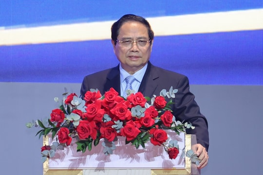 Thủ tướng chỉ rõ những lợi ích chiến lược và toàn diện khi xây dựng thành công Trung tâm tài chính quốc tế
