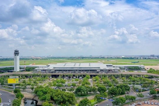 Lên phương án chuyển toàn bộ chuyến bay quốc tế tại Tân Sơn Nhất sang sân bay khác