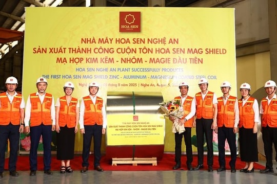 Tập đoàn Hoa Sen sản xuất thành công Tôn siêu bền Hoa Sen Mag Shield