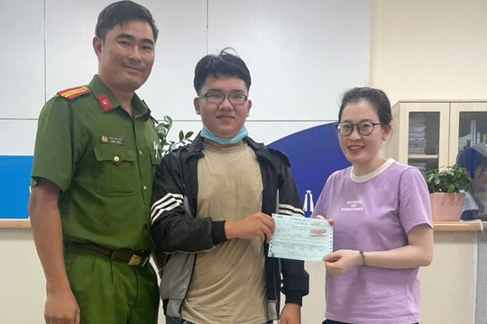 Người phụ nữ chuyển khoản thành công 205 triệu đồng vào tài khoản ACB của thanh niên 2003: Ngay hôm sau, công an liên lạc làm việc