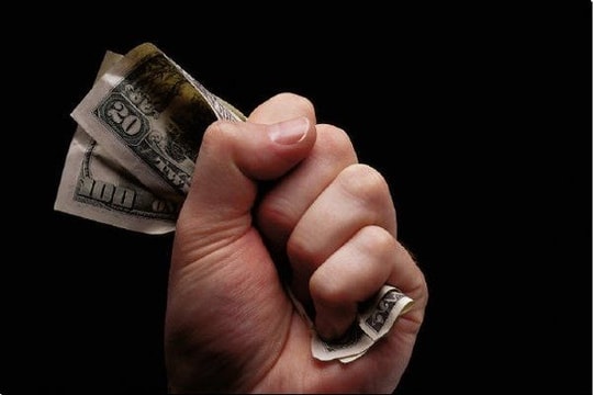 Có 20 tỷ USD nhưng vẫn nhặt thức ăn thừa, mua hàng giảm giá: Vị tỷ phú kỳ lạ nhất Thung lũng Silicon với bài học ‘đừng rút ví nếu chưa hiểu chuyện gì xảy ra’