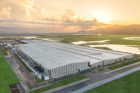 Điện mặt trời quy mô lớn sẽ đồng loạt triển khai cho các nhà máy VinFast và nhà máy pin: Giá trị cực lớn!
