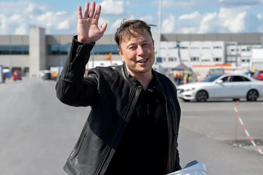 Quá khứ 'dưới mức nghèo khổ' của Elon Musk: Tiêu 1 USD/ngày, cả tháng chỉ ăn mì, ớt xanh, xúc xích