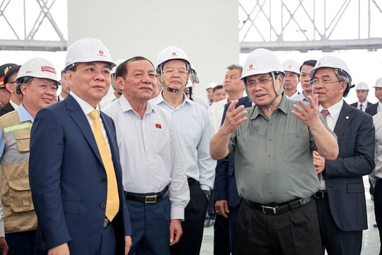 Gấp rút thi công tại công trình top 10 TG để tổ chức sự kiện được Thủ tướng ví như “ngày hội non sông” 