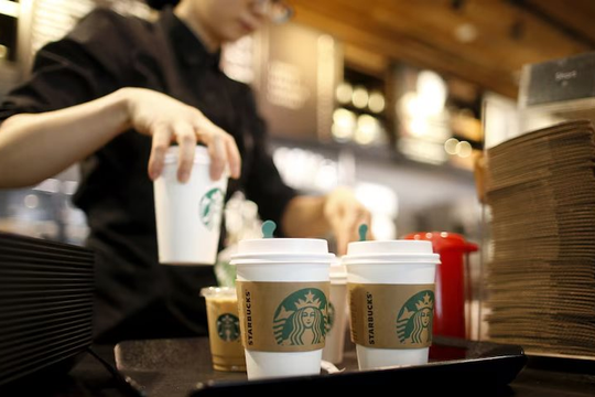 Cấm khách mang laptop vào quán tại Hàn Quốc, Starbucks bị người tiêu dùng phản ứng dữ dội