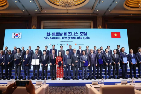 CMC và Samsung C&T ký MOU hợp tác phát triển trung tâm dữ liệu siêu quy mô, tổng vốn 1 tỷ USD