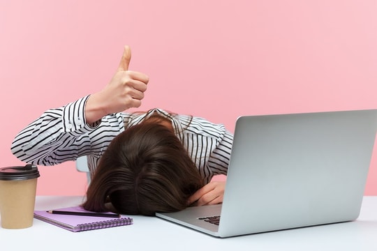 ‘Thời của chúng tôi đã qua rồi’: Nỗi khổ của Gen Z khi đi làm thì đối mặt làn sóng sa thải, đầu tư thì không gặp thời