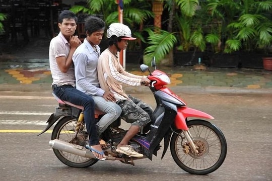 Cũng nhiều xe máy như Việt Nam, Philippines "háo hức" đổi sang xe điện từ rất sớm: Ai ngờ gặp ngay vấn đề